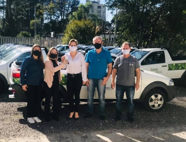 Mercedes recebe veículo e equipamentos em convênio com a Seab